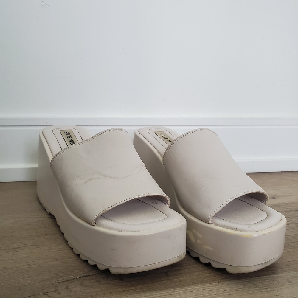 Steve Madden Women's Beige Platform Slides